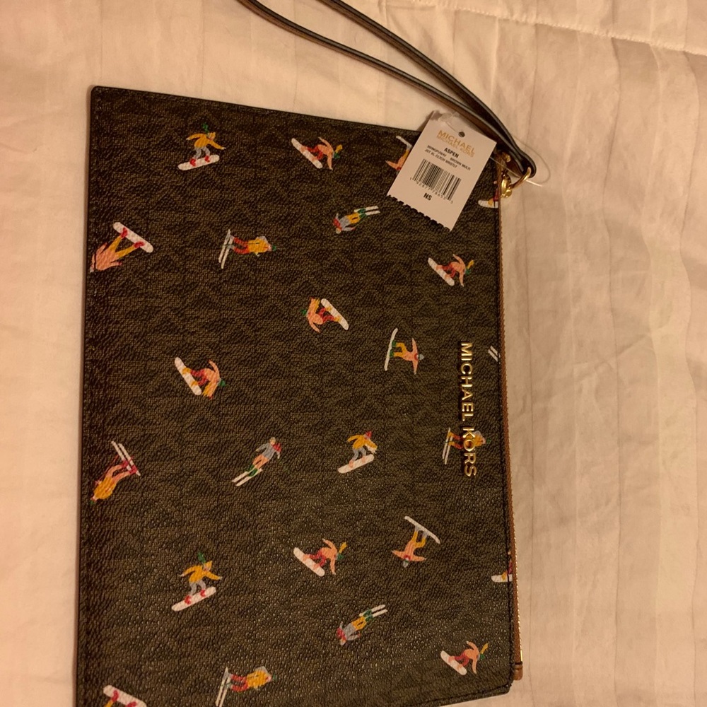 Michael Kors wristlet